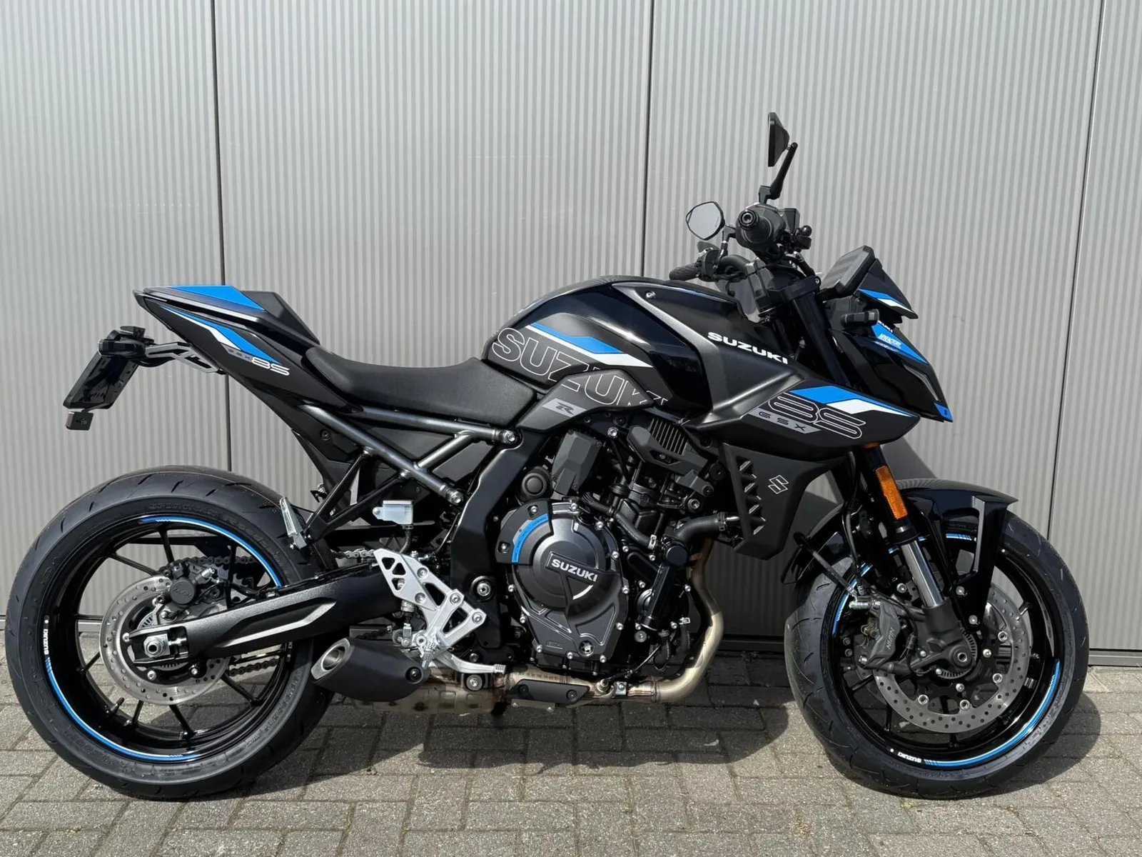 Suzuki GSX-8S (2026) — foto 1