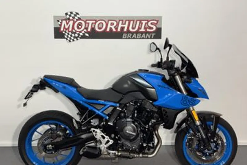 Suzuki GSX-8S (2023)