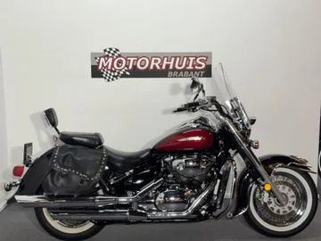 Suzuki VL 800 Volusia (2001) — foto 1