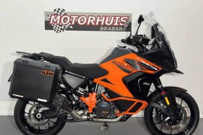KTM 1290 Super Adventure (2022)