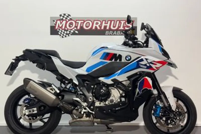 BMW M 1000 XR (2025)