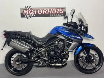 Triumph Tiger 800 XRX (2015) — foto 1
