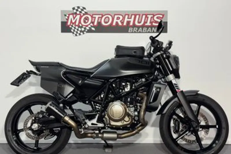 Husqvarna Svartpilen 701 (2020)