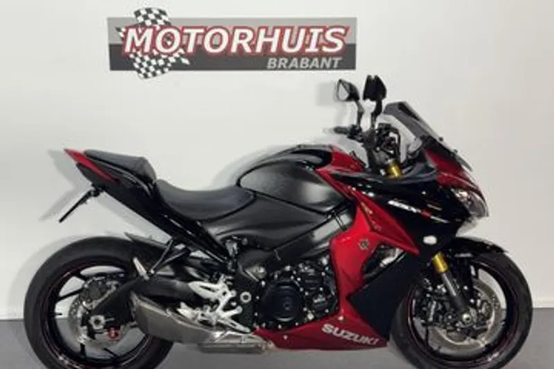 Suzuki GSX S 1000F (2015)