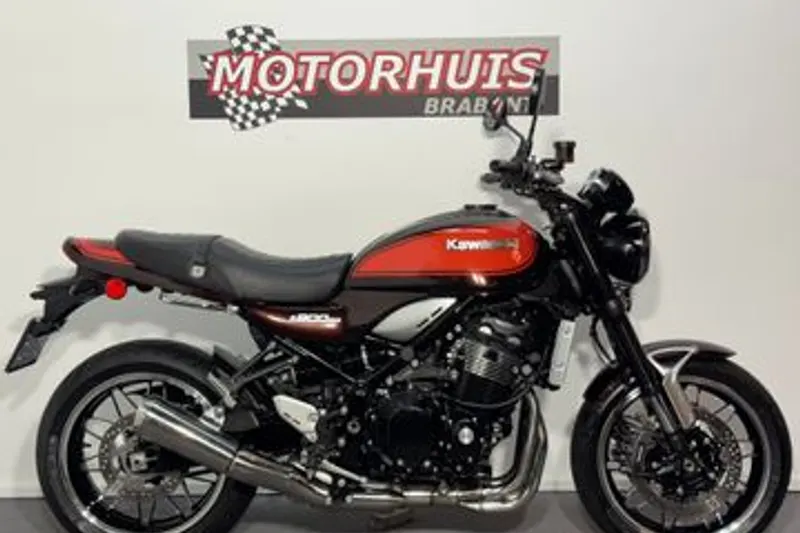 Kawasaki Z900RS (2018)