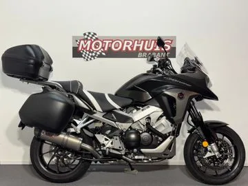 Honda VFR800 (2015) — foto 1