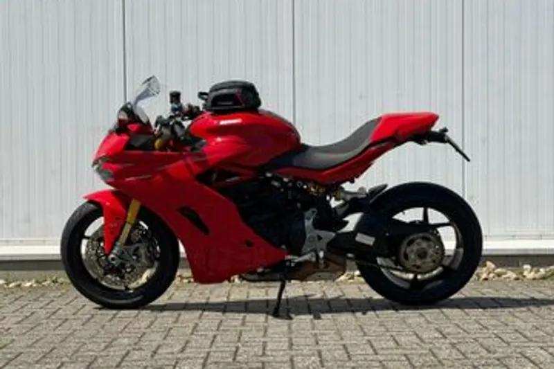 Ducati Supersport S (2017)