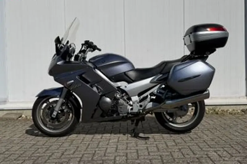 Yamaha FJR1300 (2004)