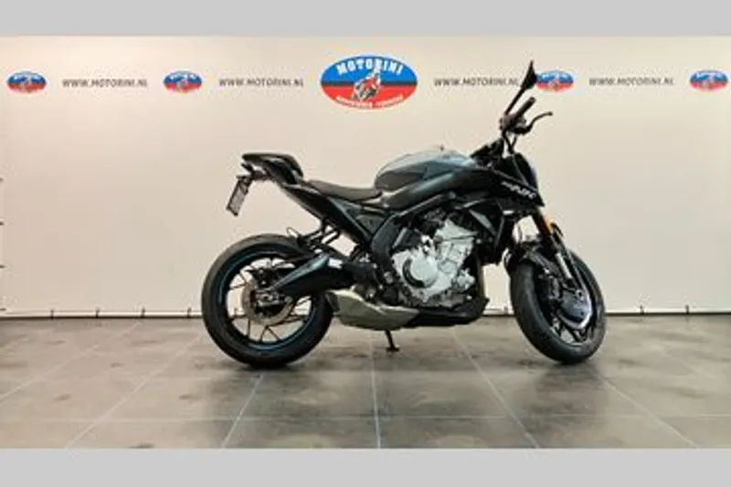 CFMoto 675 NK (2025)
