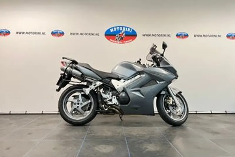 Honda VFR 800 (2008)
