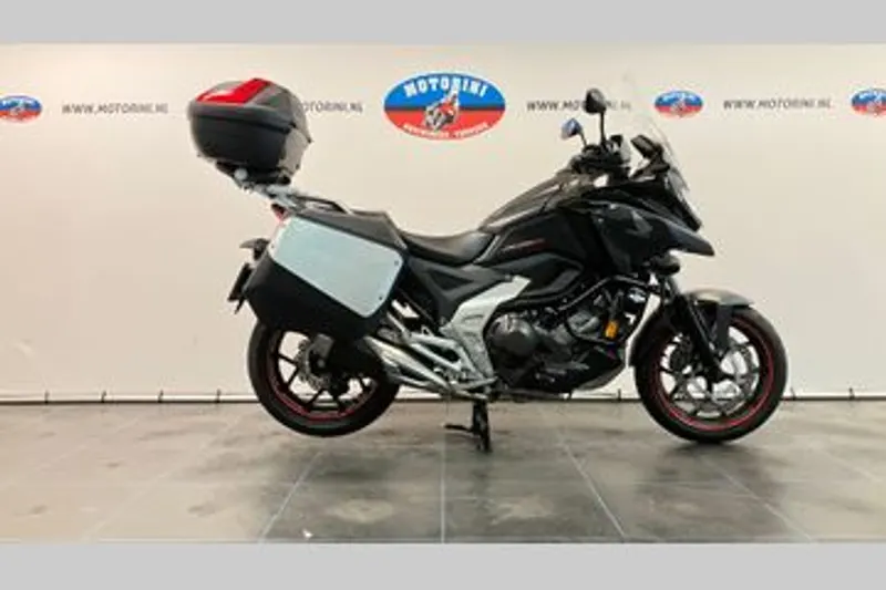 Honda NC700X (2023)