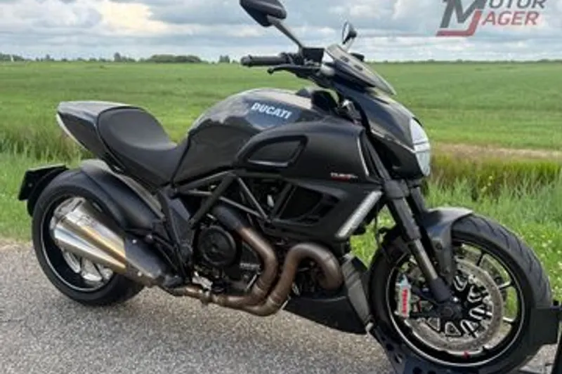 Ducati Diavel (2011)