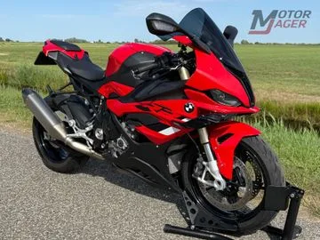 BMW S 1000 RR (2023) — foto 1
