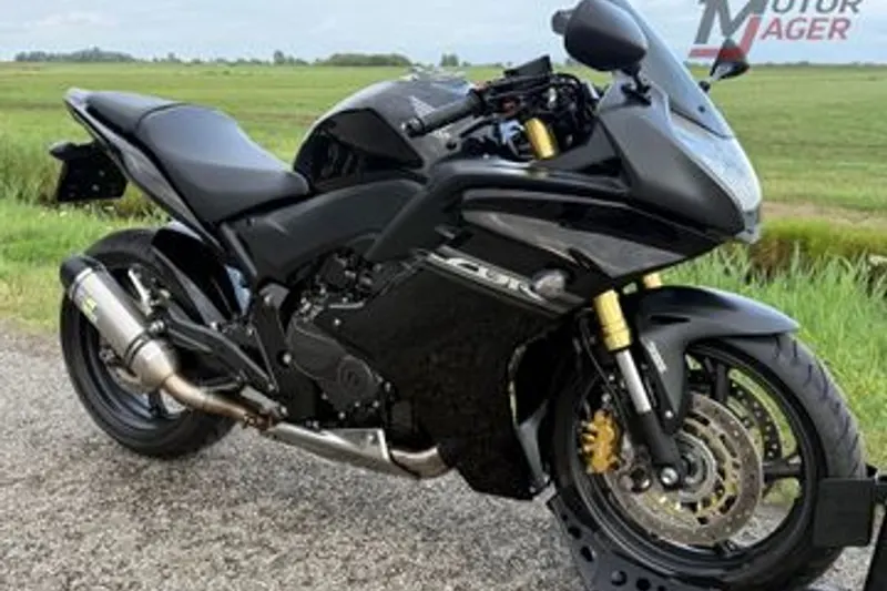 Honda CBR600F (2011)