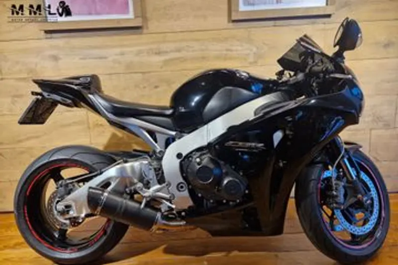 Honda CBR 1000 RR Fireblade (2011)
