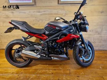 Triumph Street Triple 675 (2016) — foto 1