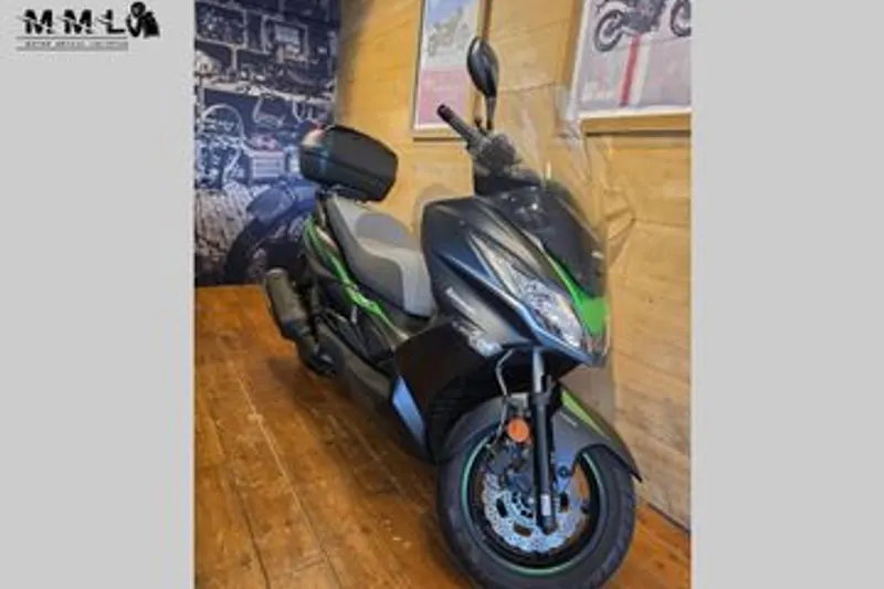 Kawasaki J 300 (2019)