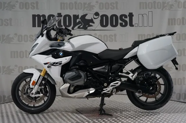 BMW R 1250 RS (2023) — foto 1