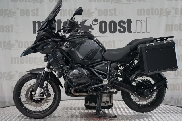 BMW R 1250 GS ADVENTURE TRIPLE BLACK SPECIAL (2022) — foto 1