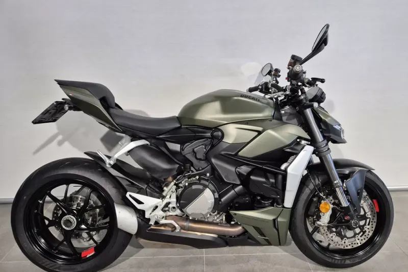 Ducati Streetfighter V2 (2024)