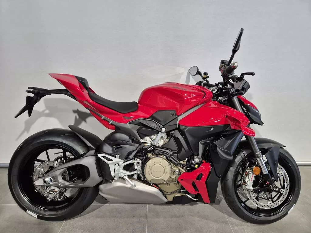 Ducati Streetfighter V4 (2026) — foto 1