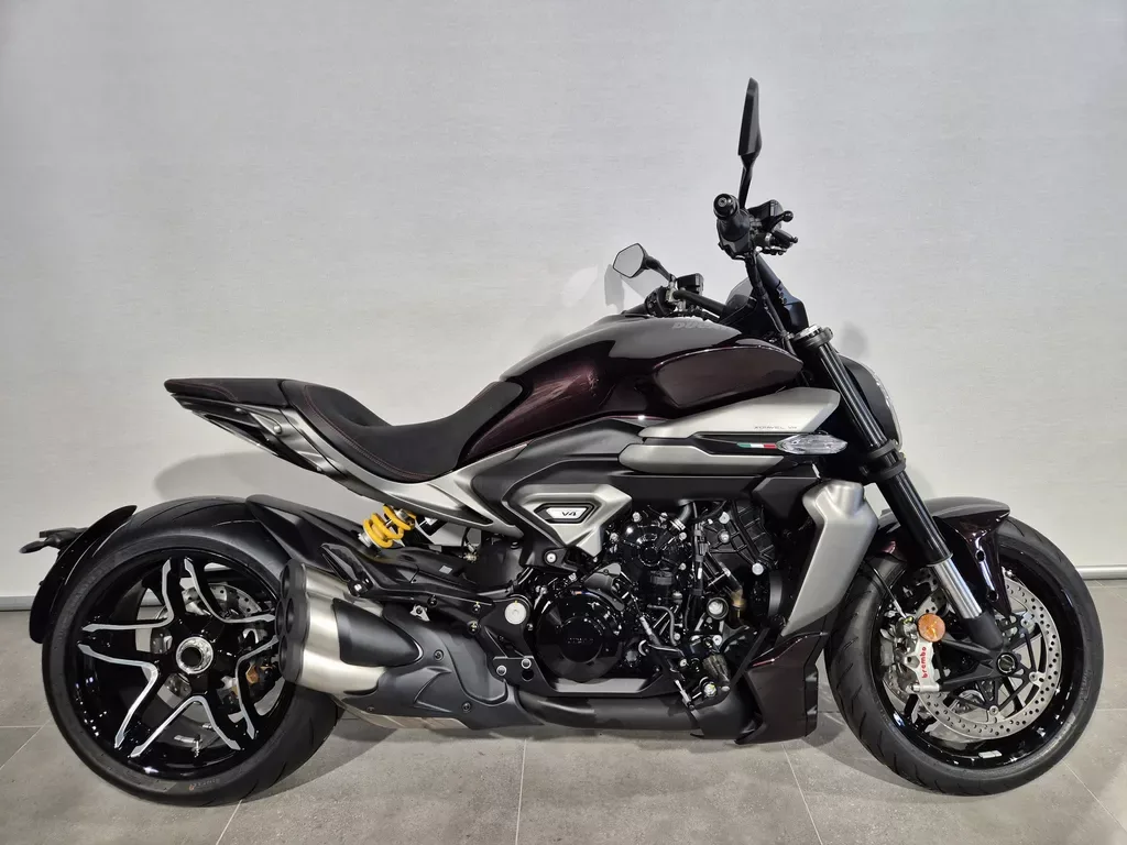 Ducati Xdiavel V4 (2025) — foto 1