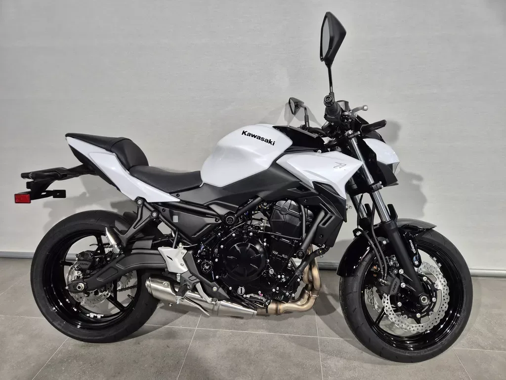 Kawasaki Z650 (2026) — foto 1