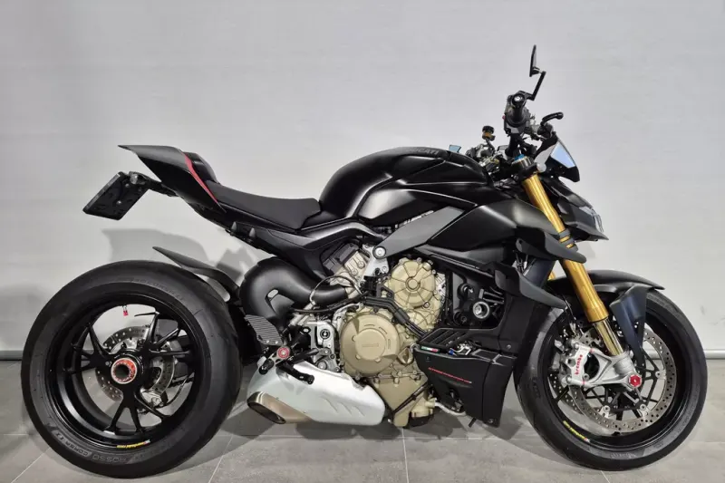 Ducati Streetfighter V4S (2022)