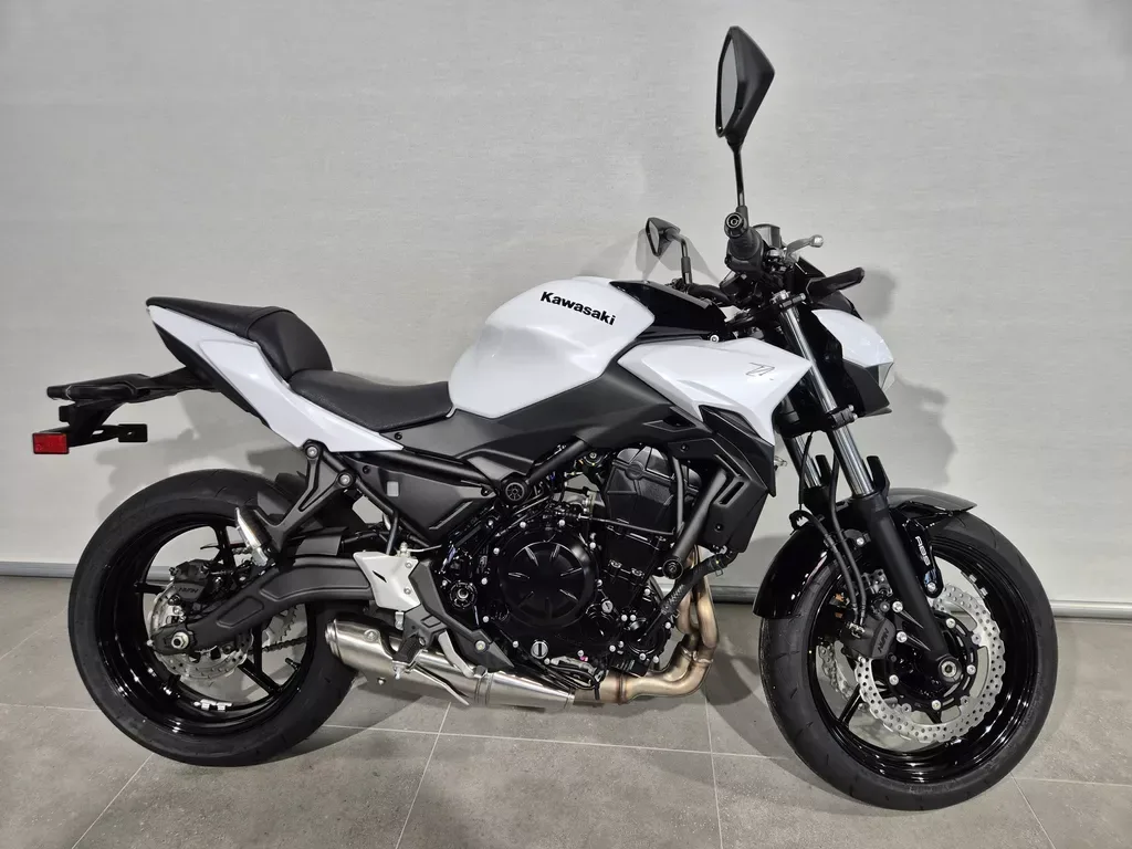 Kawasaki Z650 (2026) — foto 1
