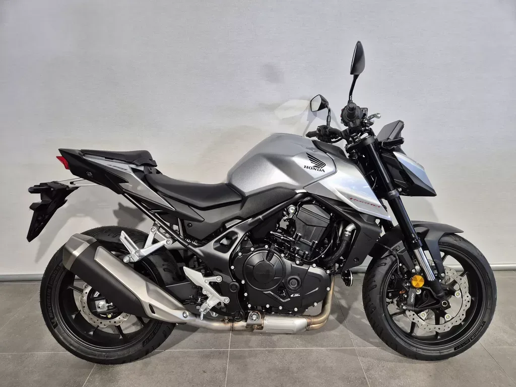Honda CB 750 Hornet (2026) — foto 1