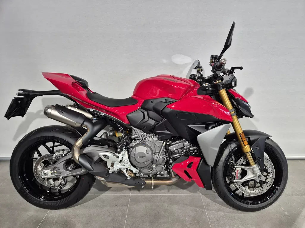 Ducati Streetfighter V2 (2026) — foto 1