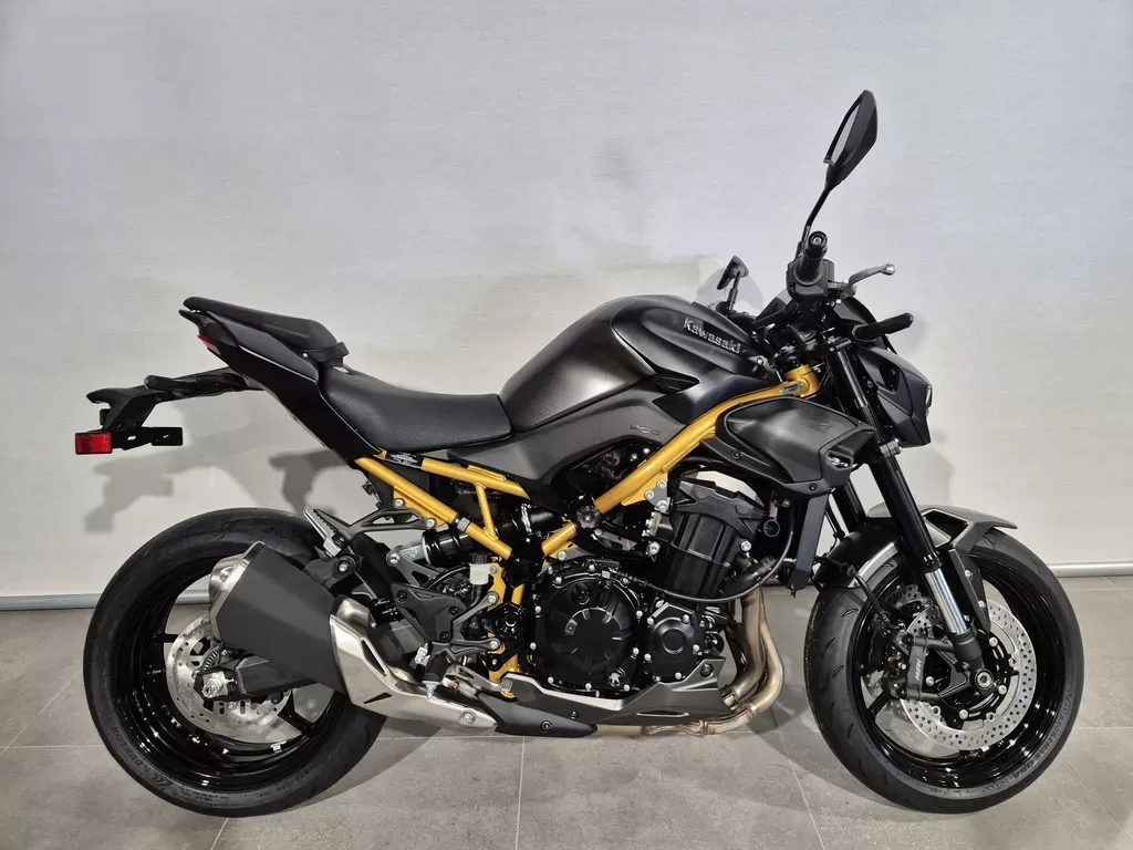 Kawasaki Z900 (2026) — foto 1
