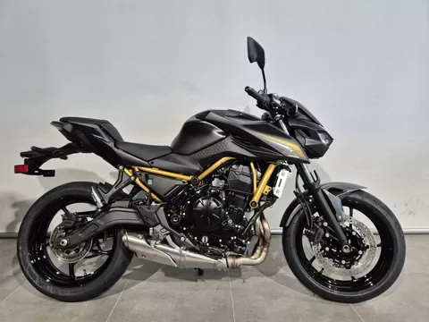 Kawasaki KLE 500 (2026) — foto 1