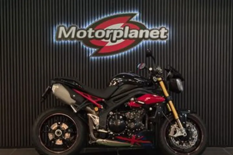 Triumph Speed TRIPLE R (2015)