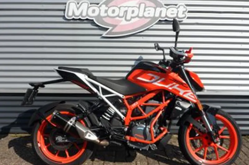 KTM 390 DUKE (2020)