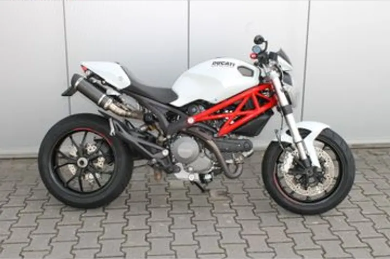 DUCATI 796 MONSTER (2013)