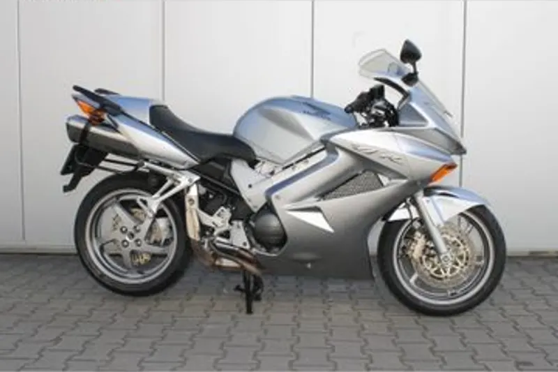 Honda VFR 800 VTEC ABS (2005)