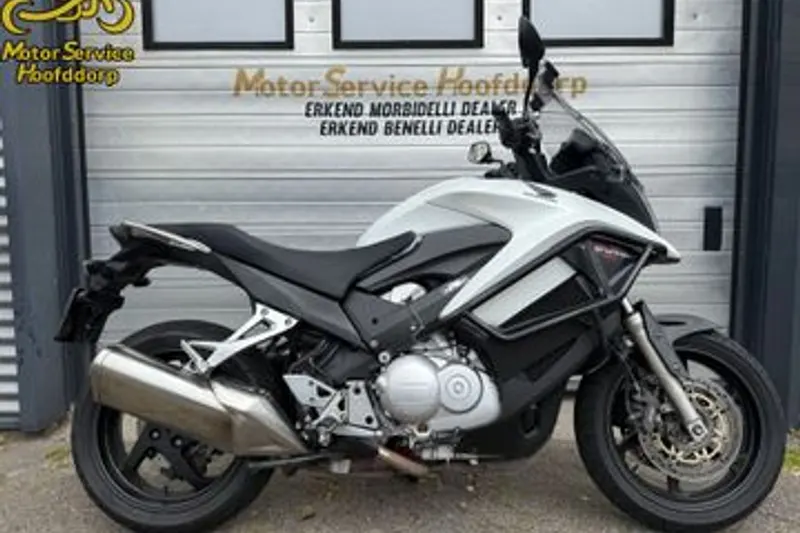 Honda VFR 800 X Crossrunner (2014)