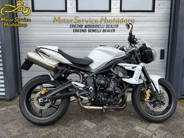 Triumph Street Triple R (2012) — foto 1