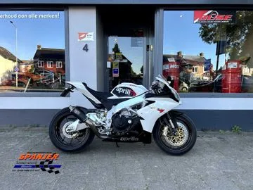 Aprilia RSV 4R (2010) — foto 1