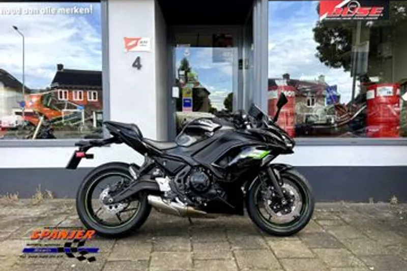 KAWASAKI NINJA 650 35KW (2025)