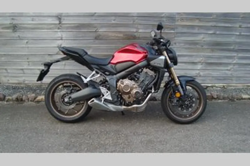 Honda CB650R (2024)