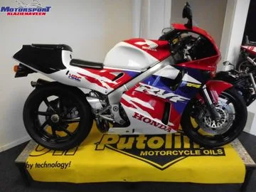 Honda RVF 400 (1996) — foto 1
