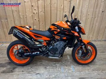 KTM 890 DUKE GP (2022) — foto 1
