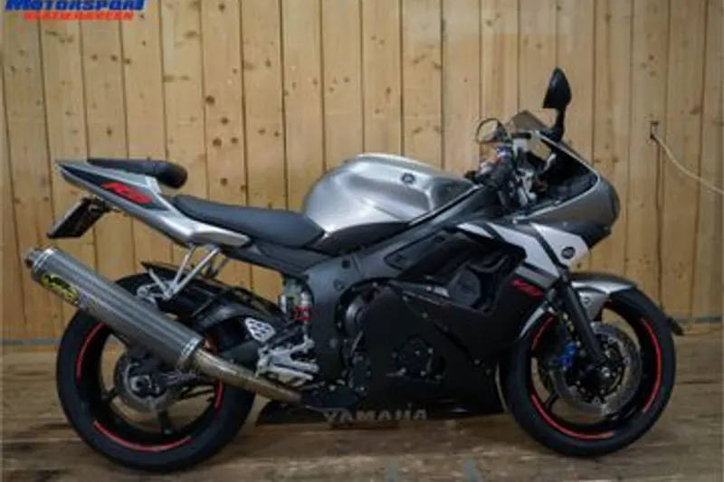 Yamaha YZF-R6 (2003)