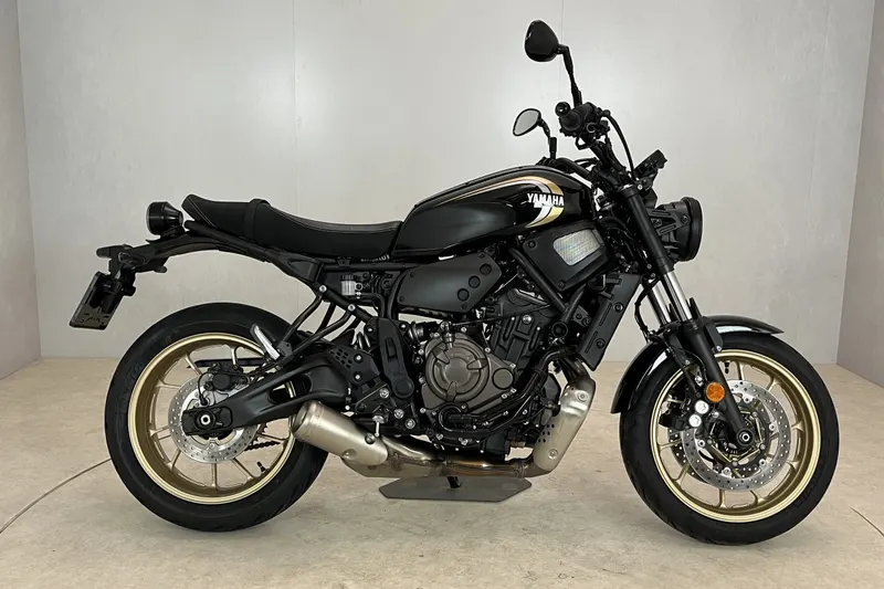 Yamaha XSR700 (2023)