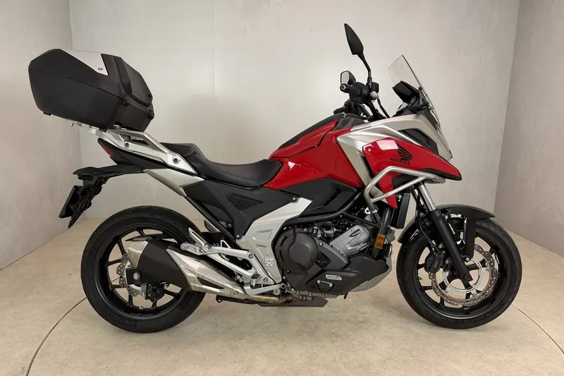 Honda NC750X (2021)
