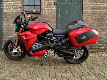 Energica ESSEESSE9+ RS (2022) — foto 1
