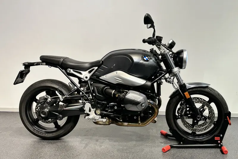 BMW R nine t pure (2024)