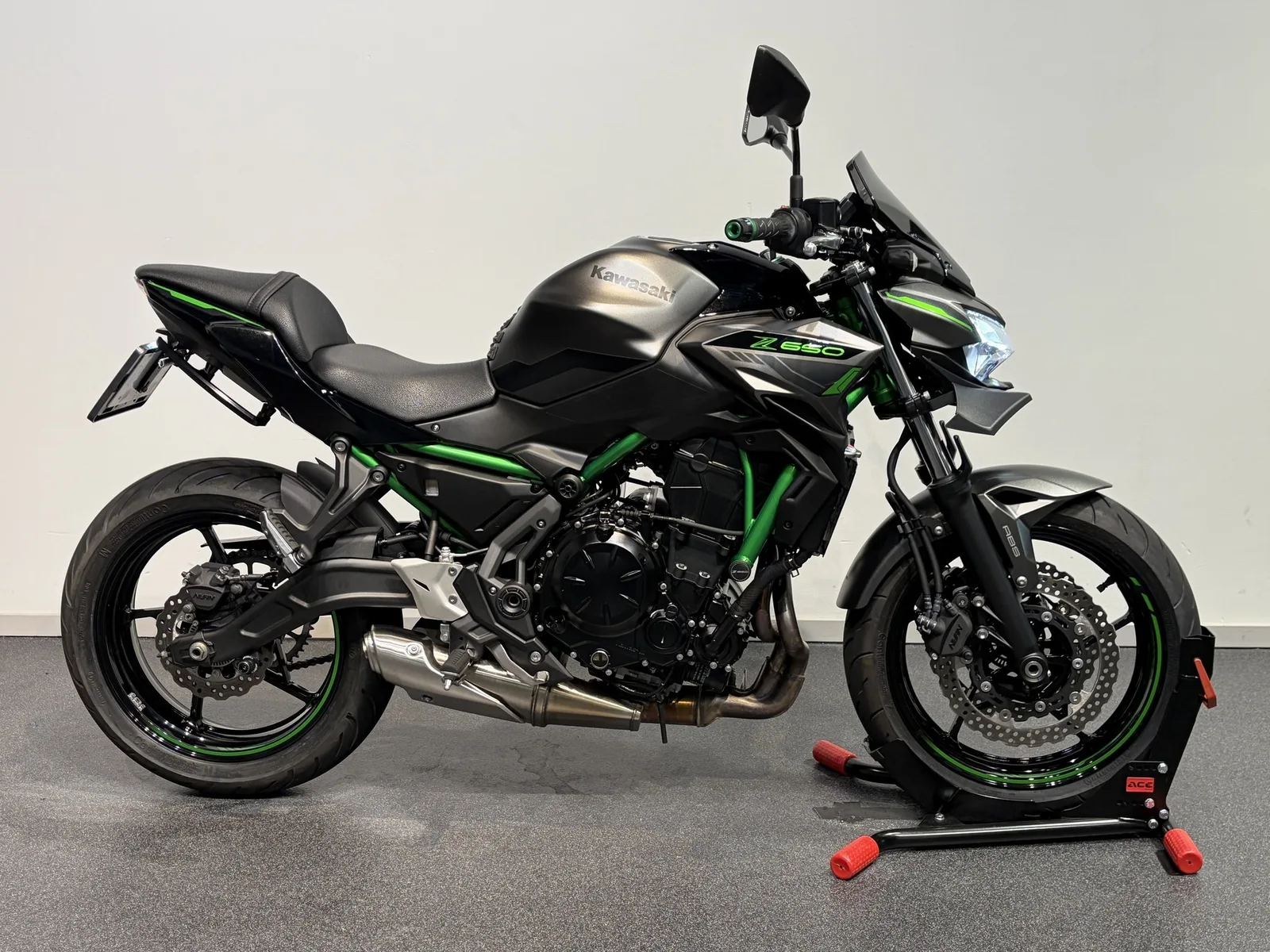 Kawasaki Z650 (2023) — foto 1
